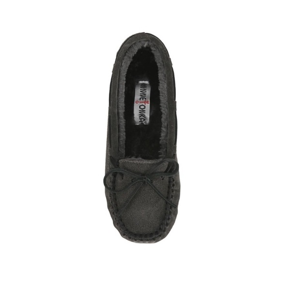 Minnetonka Moccasin Women's Britt Trapper Slipper - Picture 3 of 7